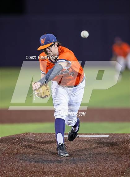 Thumbnail 1 in Hallsville vs. Wakeland (UIL 5A Region Final) photogallery.