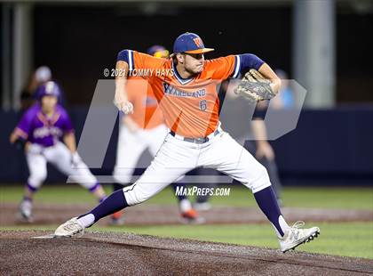 Thumbnail 2 in Hallsville vs. Wakeland (UIL 5A Region Final) photogallery.