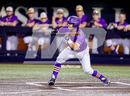 Thumbnail 3 in Hallsville vs. Wakeland (UIL 5A Region Final) photogallery.