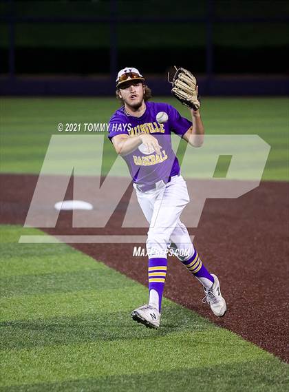 Thumbnail 3 in Hallsville vs. Wakeland (UIL 5A Region Final) photogallery.