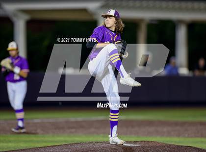 Thumbnail 1 in Hallsville vs. Wakeland (UIL 5A Region Final) photogallery.
