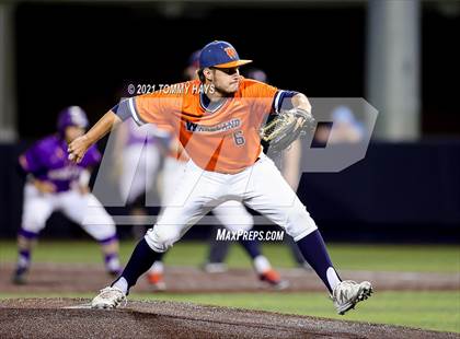 Thumbnail 2 in Hallsville vs. Wakeland (UIL 5A Region Final) photogallery.