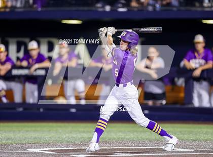 Thumbnail 3 in Hallsville vs. Wakeland (UIL 5A Region Final) photogallery.