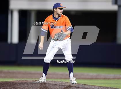 Thumbnail 3 in Hallsville vs. Wakeland (UIL 5A Region Final) photogallery.