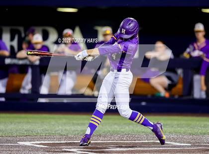 Thumbnail 3 in Hallsville vs. Wakeland (UIL 5A Region Final) photogallery.