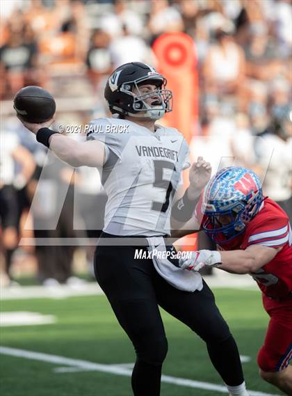 Thumbnail 1 in Westlake v Vandergrift (UIL 6A DII Region 4 Championship) photogallery.