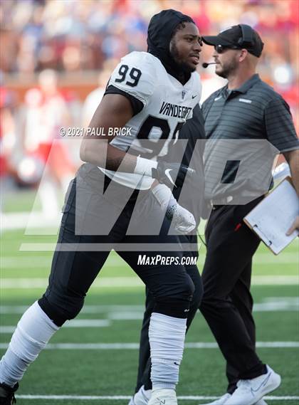 Thumbnail 2 in Westlake v Vandergrift (UIL 6A DII Region 4 Championship) photogallery.