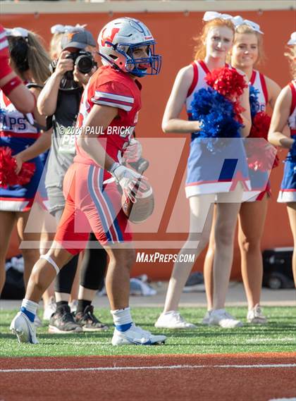 Thumbnail 3 in Westlake v Vandergrift (UIL 6A DII Region 4 Championship) photogallery.