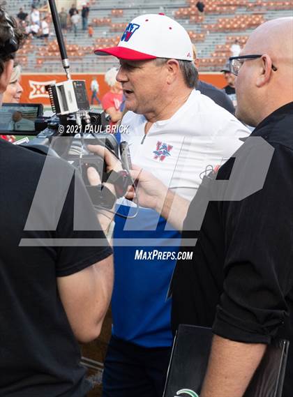 Thumbnail 2 in Westlake v Vandergrift (UIL 6A DII Region 4 Championship) photogallery.