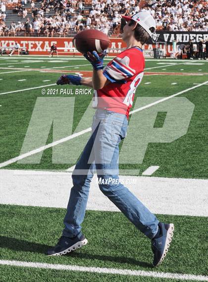 Thumbnail 3 in Westlake v Vandergrift (UIL 6A DII Region 4 Championship) photogallery.