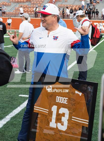 Thumbnail 1 in Westlake v Vandergrift (UIL 6A DII Region 4 Championship) photogallery.
