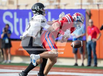 Thumbnail 1 in Westlake v Vandergrift (UIL 6A DII Region 4 Championship) photogallery.