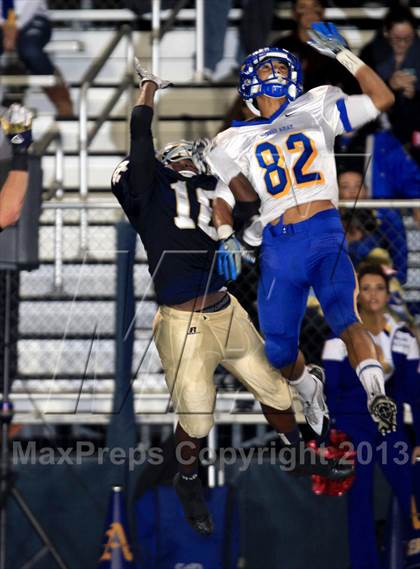 Thumbnail 1 in Bishop Amat @ Notre Dame photogallery.
