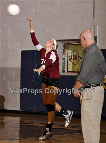 Thumbnail 3 in Morristown-Hamblen West vs Seymour photogallery.
