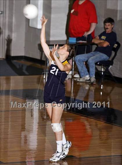 Thumbnail 2 in Morristown-Hamblen West vs Seymour photogallery.