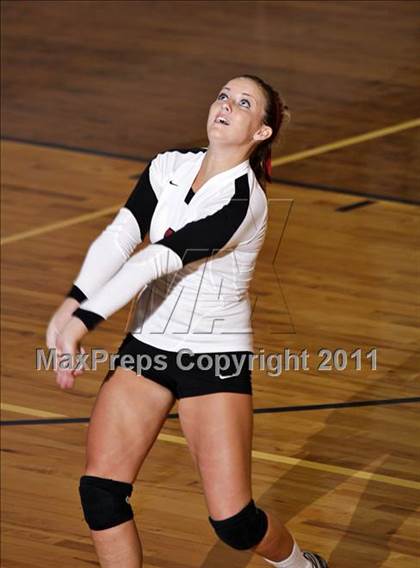 Thumbnail 1 in Morristown-Hamblen West vs Seymour photogallery.