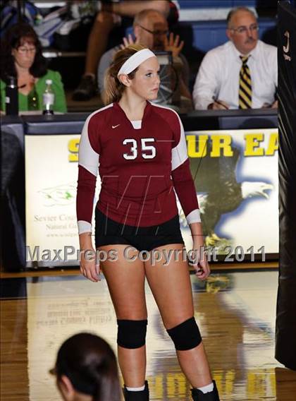 Thumbnail 2 in Morristown-Hamblen West vs Seymour photogallery.