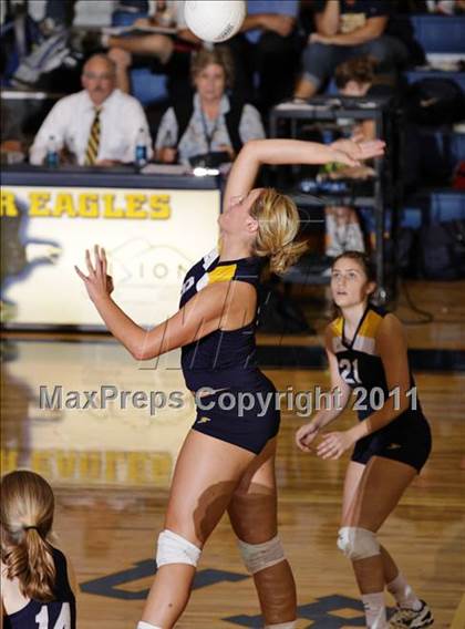 Thumbnail 2 in Morristown-Hamblen West vs Seymour photogallery.