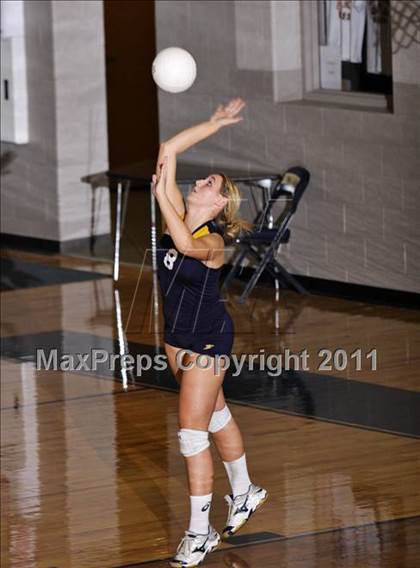 Thumbnail 3 in Morristown-Hamblen West vs Seymour photogallery.