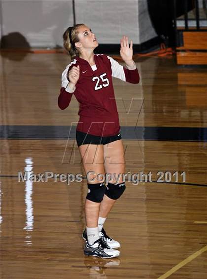 Thumbnail 3 in Morristown-Hamblen West vs Seymour photogallery.