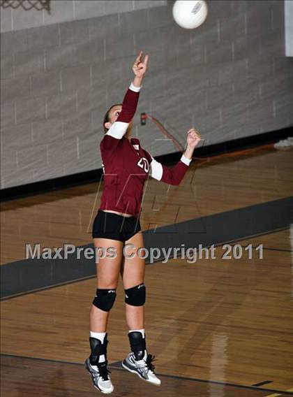 Thumbnail 2 in Morristown-Hamblen West vs Seymour photogallery.