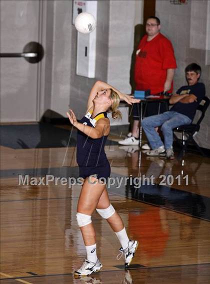 Thumbnail 2 in Morristown-Hamblen West vs Seymour photogallery.