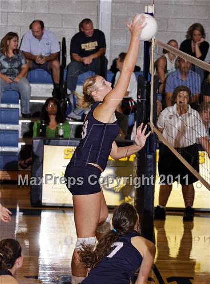 Thumbnail 2 in Morristown-Hamblen West vs Seymour photogallery.