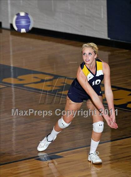 Thumbnail 1 in Morristown-Hamblen West vs Seymour photogallery.