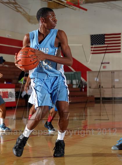 Thumbnail 1 in Leuzinger vs. Sylmar (Rose City Roundball Classic) photogallery.