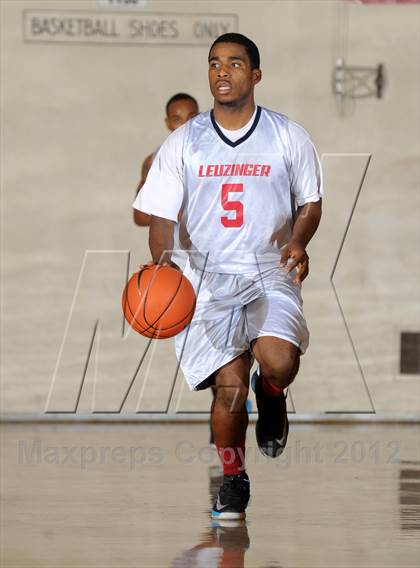 Thumbnail 3 in Leuzinger vs. Sylmar (Rose City Roundball Classic) photogallery.