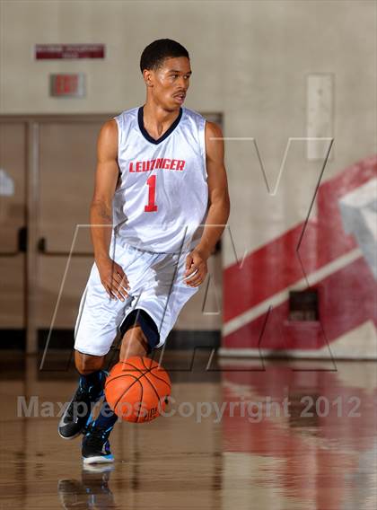 Thumbnail 2 in Leuzinger vs. Sylmar (Rose City Roundball Classic) photogallery.