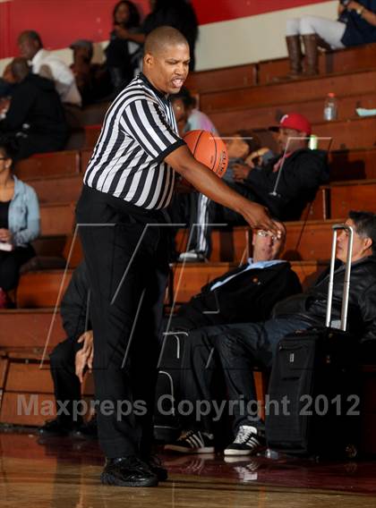 Thumbnail 1 in Leuzinger vs. Sylmar (Rose City Roundball Classic) photogallery.