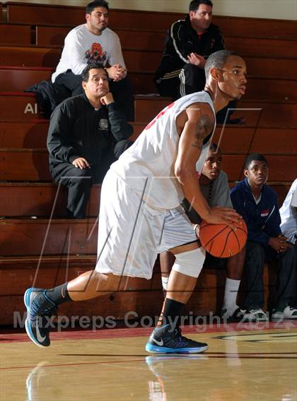 Thumbnail 1 in Leuzinger vs. Sylmar (Rose City Roundball Classic) photogallery.