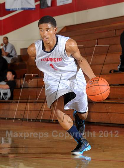 Thumbnail 3 in Leuzinger vs. Sylmar (Rose City Roundball Classic) photogallery.