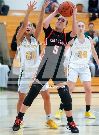 Thumbnail 1 in Pinewood vs. California (Miramonte Showcase) photogallery.