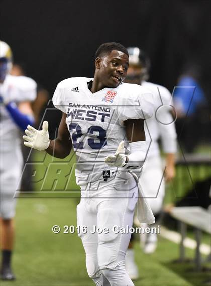 Thumbnail 3 in San Antonio All-Star Game (Alamodome) photogallery.