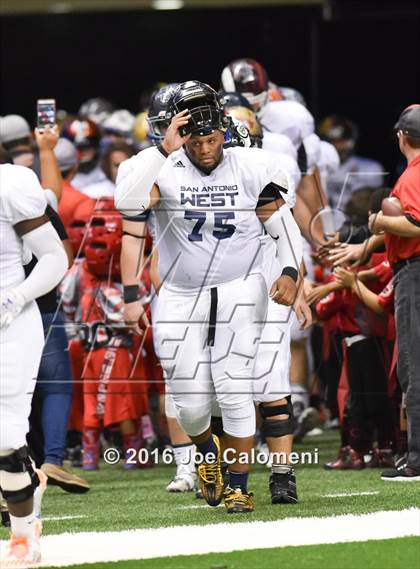 Thumbnail 3 in San Antonio All-Star Game (Alamodome) photogallery.