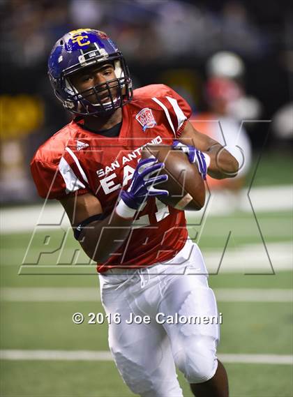 Thumbnail 1 in San Antonio All-Star Game (Alamodome) photogallery.