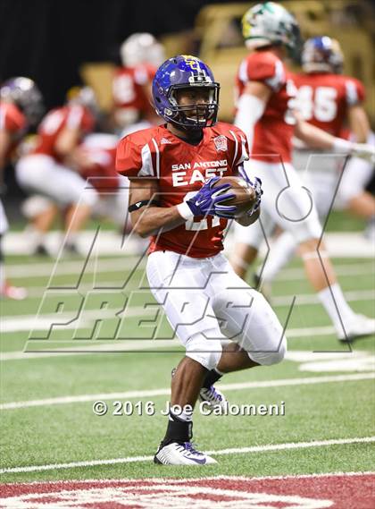Thumbnail 3 in San Antonio All-Star Game (Alamodome) photogallery.