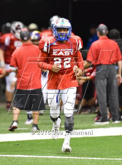 Thumbnail 2 in San Antonio All-Star Game (Alamodome) photogallery.