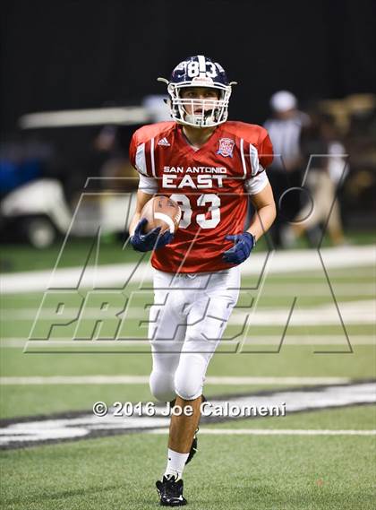 Thumbnail 2 in San Antonio All-Star Game (Alamodome) photogallery.