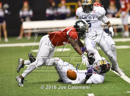 Thumbnail 1 in San Antonio All-Star Game (Alamodome) photogallery.