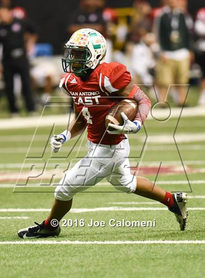 Thumbnail 1 in San Antonio All-Star Game (Alamodome) photogallery.