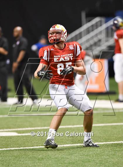 Thumbnail 3 in San Antonio All-Star Game (Alamodome) photogallery.