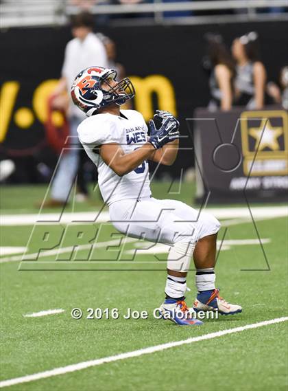 Thumbnail 1 in San Antonio All-Star Game (Alamodome) photogallery.