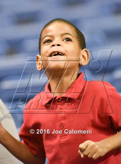 Thumbnail 3 in San Antonio All-Star Game (Alamodome) photogallery.