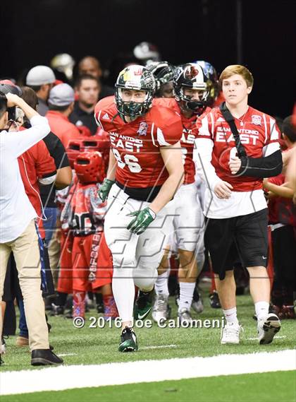 Thumbnail 1 in San Antonio All-Star Game (Alamodome) photogallery.