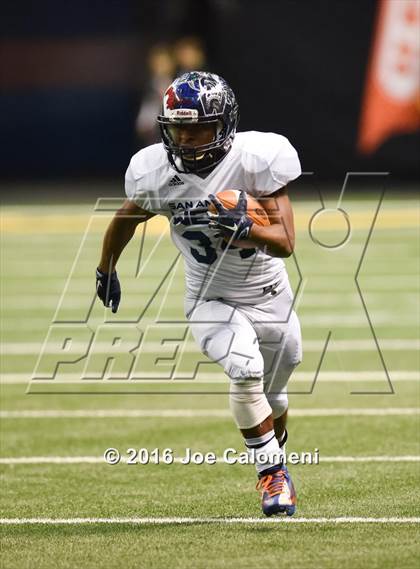 Thumbnail 1 in San Antonio All-Star Game (Alamodome) photogallery.