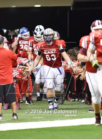 Thumbnail 2 in San Antonio All-Star Game (Alamodome) photogallery.