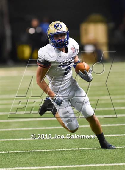 Thumbnail 3 in San Antonio All-Star Game (Alamodome) photogallery.